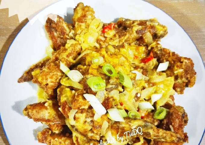 Salted Egg Chicken Wings