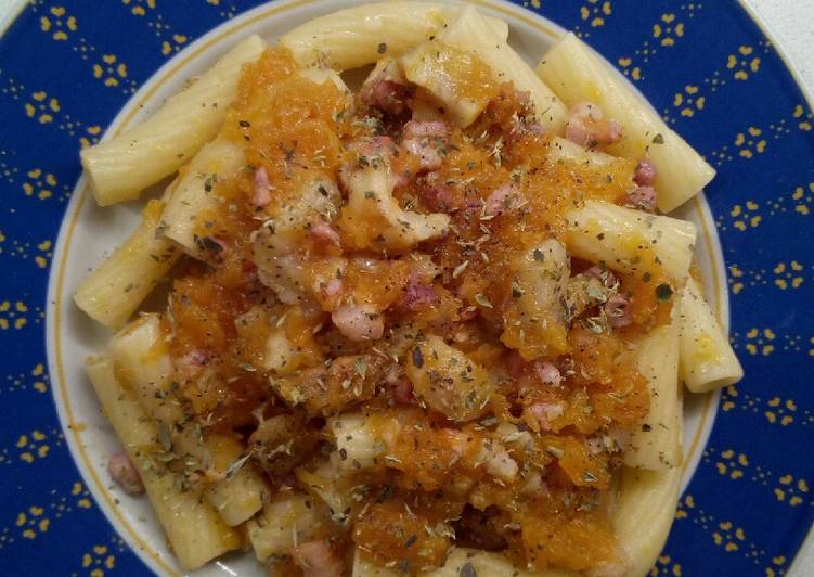 Rigatoni Zucca e Castagne con pancetta croccante: ricetta Autunn