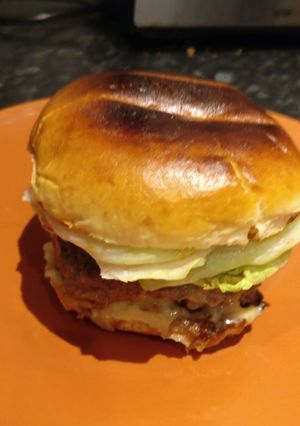 A picture of Ultimate beef burgers.