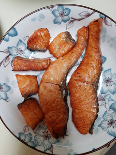 氣炸鍋鮭魚 的食譜成品照片