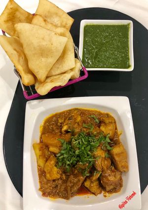 A picture of Chicken curry By Hajira Farook@hrns_cuisine.