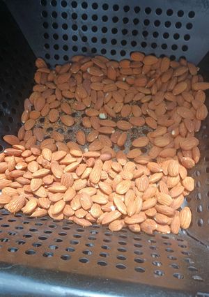 A picture of Smoked Almonds 2024.