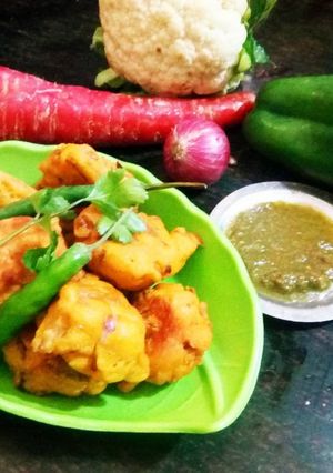 A picture of Mix veg pakoda.