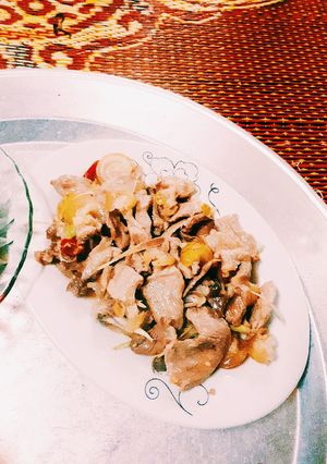 Hình của món Thịt bê xào sả ớt.