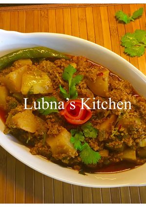 A picture of Mince meat (lamb/ beef) and Potato Curry (Aloo Keema).