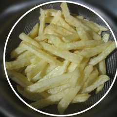 รูปของ Goreng kentang ala2 kaepci