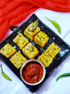 खमन ढोकला (Khaman Dhokla recipe in hindi) रेसिपी मुख्य फोटो