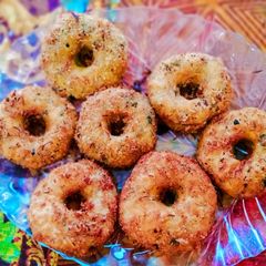 Potato n chicken donuts A picture of Potato n chicken donuts.