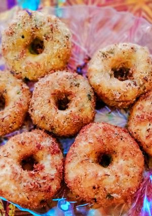 A picture of Potato n chicken donuts.