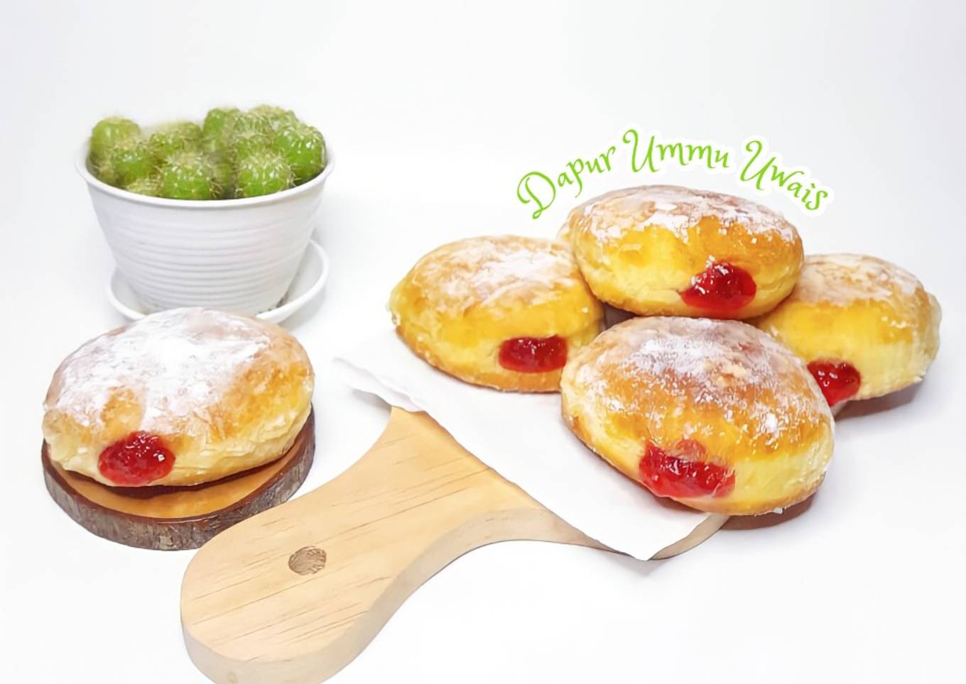 Donat Bomboloni (Selai Strawberry)