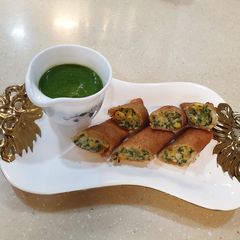 A picture of Spinach corn cheese cigars.