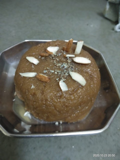 A picture of Aate Besan ka Halwa.