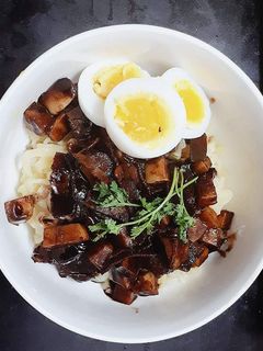 Hình của món Mỳ tương đen Hàn Quốc.