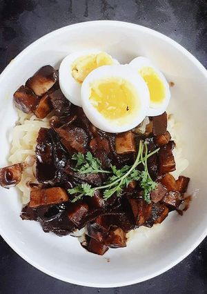 Hình của món Mỳ tương đen Hàn Quốc.