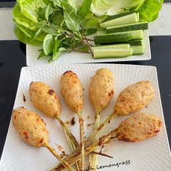 A picture of Chicken with Lemongrass.