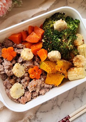 燒烤肉末彩色健康餐盒｜一鍋到底料理 的食譜成品照片