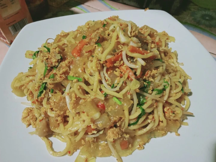 Langkah Gampang Membuat Resep Mie goreng pedas nyummy yang Enak Banget Anti Ribet, Uenak Banget