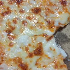 Cheese Pizza A picture of Cheese Pizza.