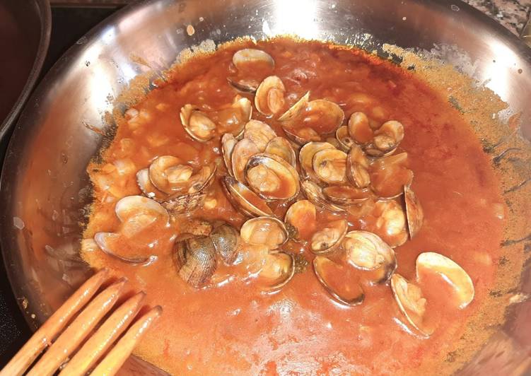 Almejas a la marinera