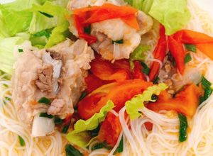 Hình của món Bún sườn cà chua ăn sáng nhanh gọn.