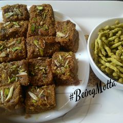 A picture of Spinach Gathiyas-Mohanthal/Besan Fudge.