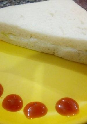 कुकुम्बर कर्ड सैंडविच(Cucumber curd sandwich recipe in Hindi) रेसिपी मुख्य फोटो