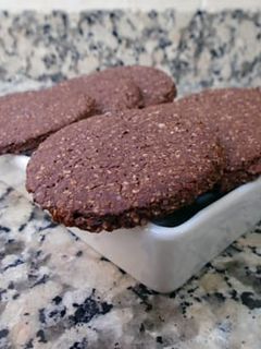 Una foto de Galletas de avena, cacao y aceite de coco