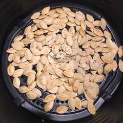 A picture of Semillas de calabazas crujientes(Snack saludable).