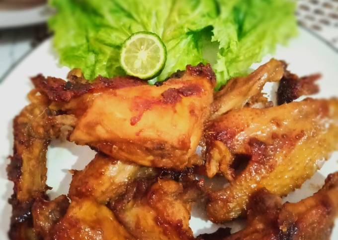 Bagaimana cara memasak Ayam panggang Kalasan yang lezat