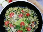 Una foto de pesto aguacate