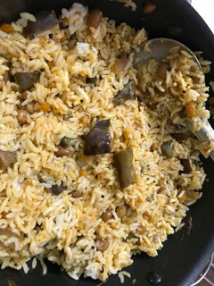 இன்ஸ்டண்ட் கத்திரிக்காய் பிரியாணி (Instant kathirikai biriyani recipe in tamil) செய்முறை முக்கிய புகைப்படம்