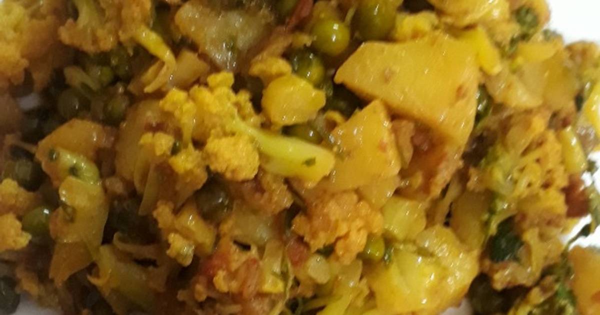 Aloo gobi matar veg Recipe by Chef Navi - Cookpad