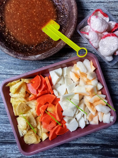 Foto resep Rujak Buah (Nanas, Pepaya, Bengkuang, Blewah)