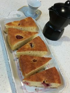 عکسی از دستور کیک توت فرنگی