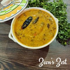 A picture of Drumstick Leaves Khatti Daal.