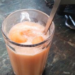 A picture of Muskmelon smoothie.