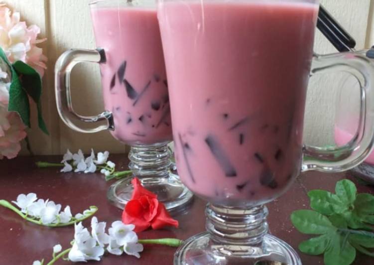 Bagaimana Menyiapkan Cincau Sirap Susu Anti Gagal