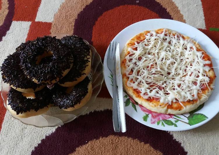 Pizza dan donat empuk no telur