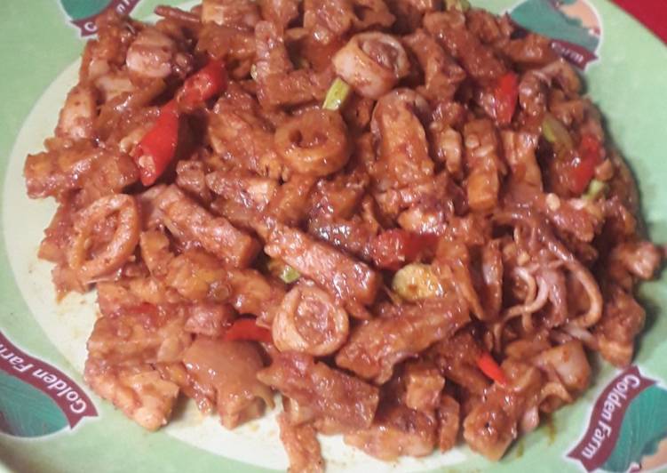 Langkah Mudah untuk Menyiapkan Sambal Goreng Tempe Cumi Asin, Menggugah Selera