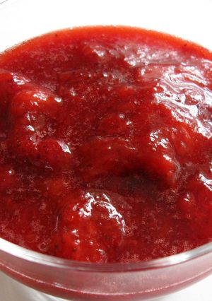A picture of Strawberry Sauce.
