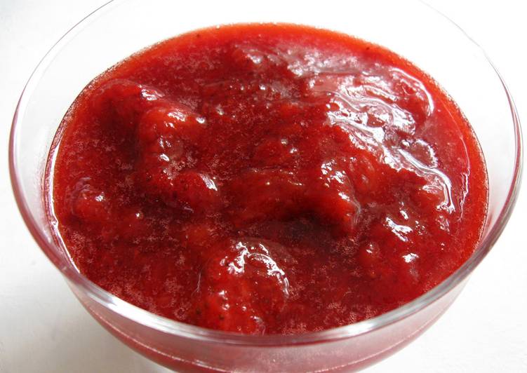 How to Make Perfect Strawberry Sauce