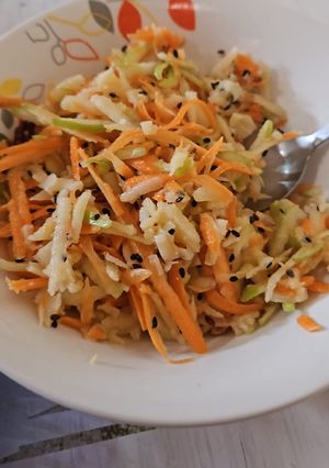 Una foto de Ensalada Verano Oriental