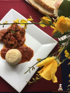 Una foto de Carne de ternera en salsa de tomate