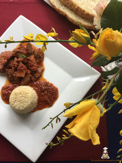 Una foto de Carne de ternera en salsa de tomate