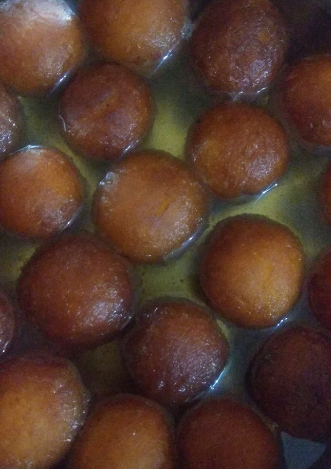 இன்ஸ்டன்ட் மிக்ஸ் குலாப்ஜாமுன் செய்முறை முக்கிய புகைப்படம்