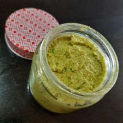 A picture of Peanut chutney.