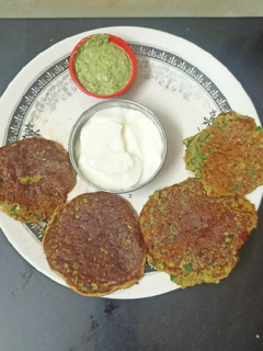 બાજરી ના ચમચમીયા (Bajri Chamchamiya Recipe In Gujarati) રેસીપી મુખ્ય ફોટો