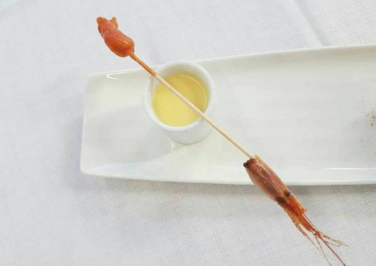 Sopa fría de naranja con quisquillas