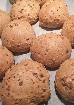 A picture of Mini fit burger breads.