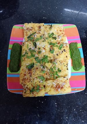 ખમણ ઢોકળા (khaman dhokla recipe in gujarati) રેસીપી મુખ્ય ફોટો